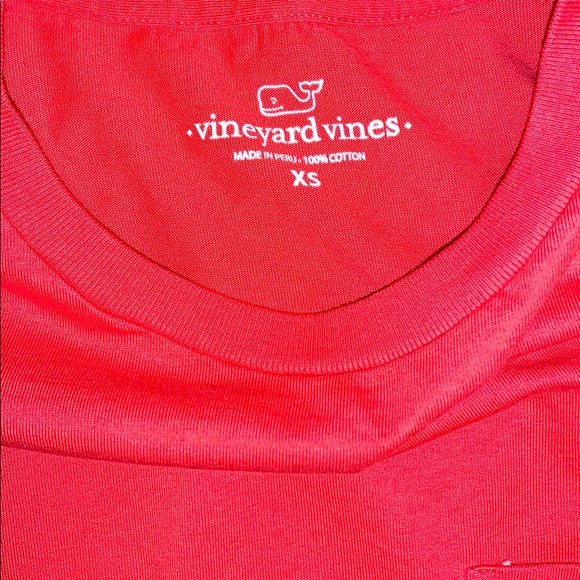 Vineyard Vines xs t shirt coral color - Picture 4 of 4